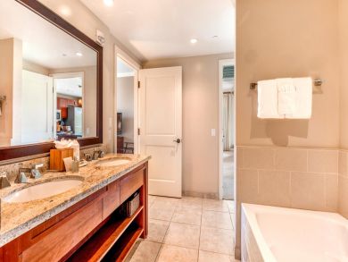 Large Bathroom with Tub